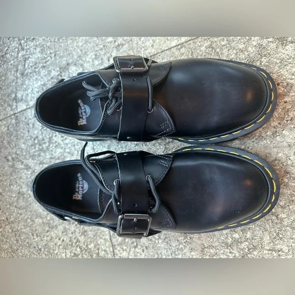 Doc Martens (Dr.martens) fulmar style black booties. Men’s size 7. 101 Smooth Leather Ankle Boots in Black | Dr. Martens main image 4